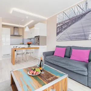 https://apartment-romanowicza-cracow-by-renters.krakowhotelspoland.com